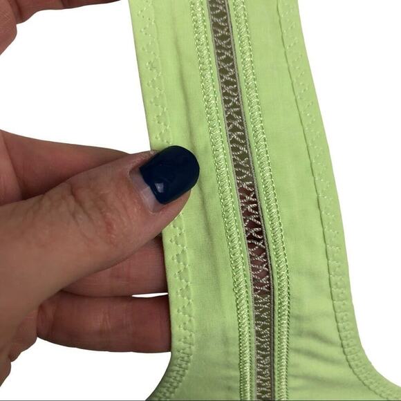 Lululemon Lightened Up Singlet Clear Mint  8 - Picture 9 of 14